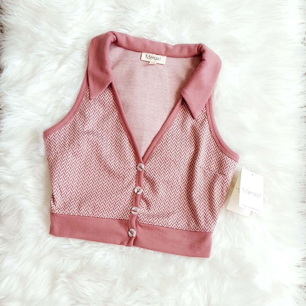 Buttoned Down Collared Crop Top